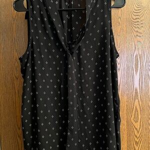 Le Lis Black Sleeveless Top with Pattern